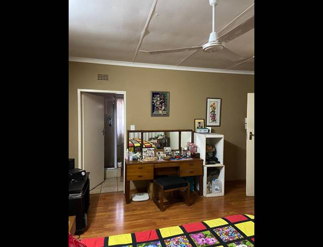 5 BEDROOM HOUSE FOR SALE IN FLORA GARDENS